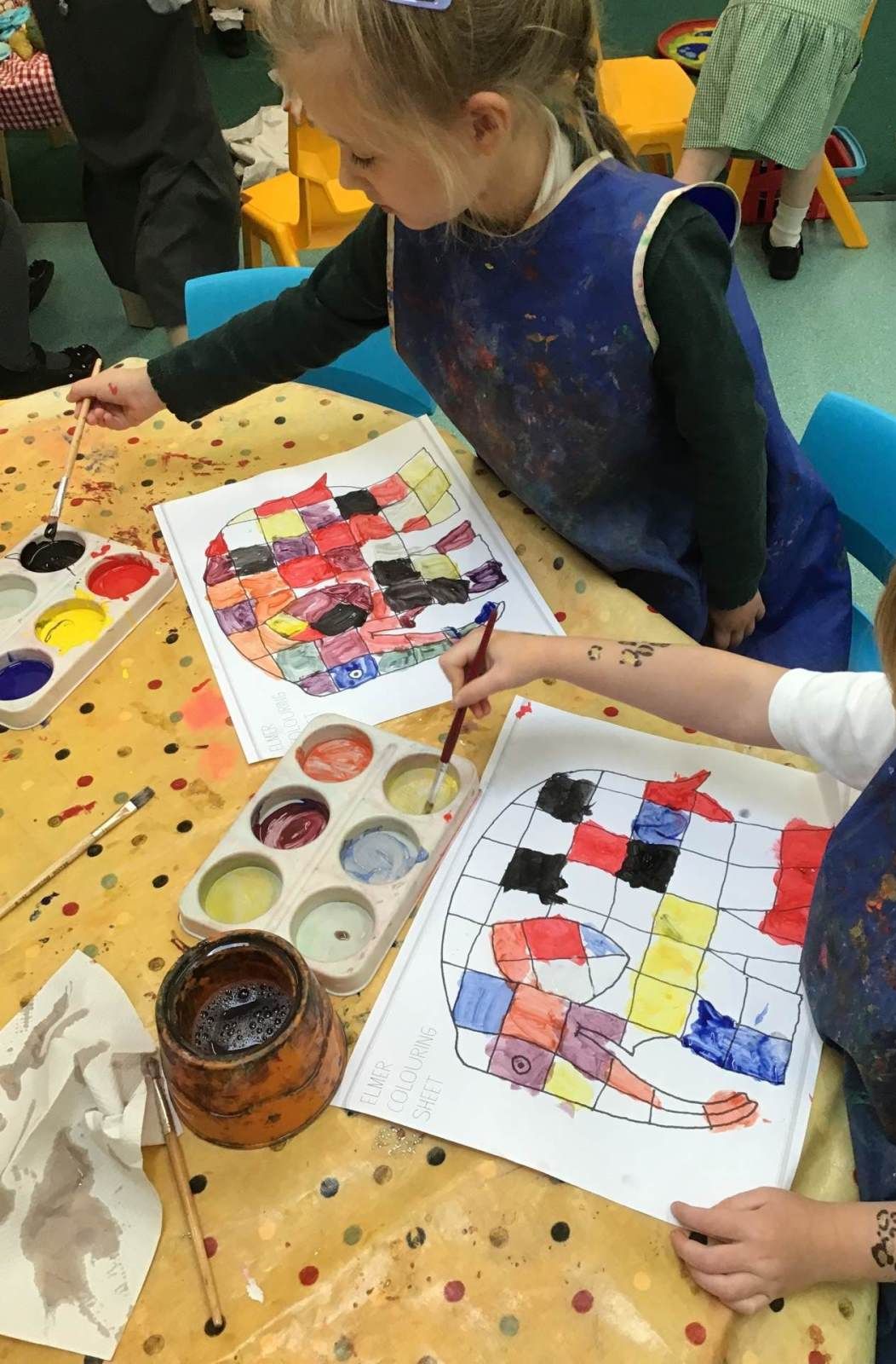 Exploring colour and colour mixing with Elmer
